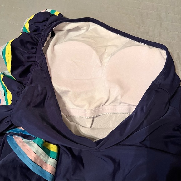 NWT One shoulder ruffle one piece swimsuit - Picture 5 of 6